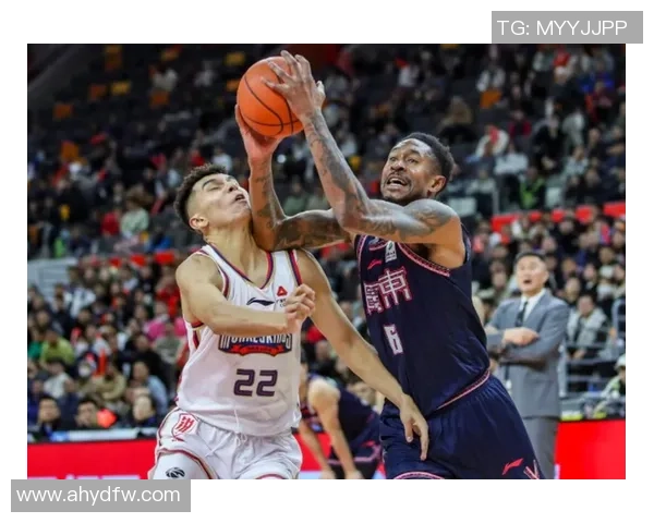 马尚布鲁克斯的篮球之路与职业生涯的辉煌成就探讨